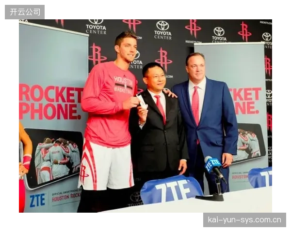 Nike的营销策略将法国队包装为生活方式品牌，旨在突破体育圈层，触达北美更广泛的时尚与音乐受众。